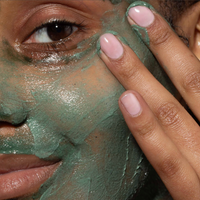 Omorovicza Refining Facial Polisher: Exfoliate & Brighten - Hungarian Moor Mud | Lactobionic Acid (PHA)